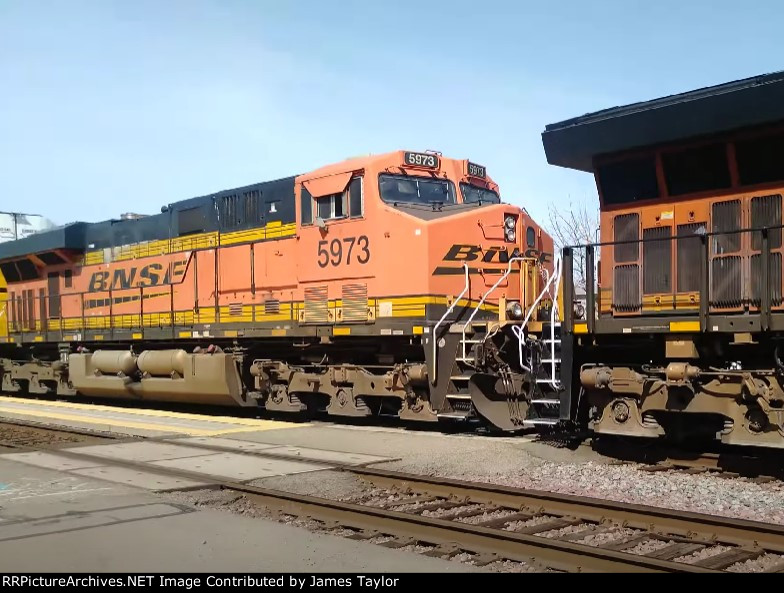 BNSF 5973